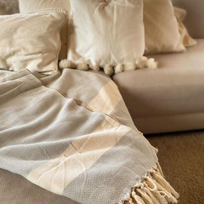 0ef57693-5e96-42b6-bb02-56a3b627b885