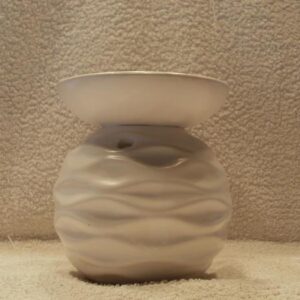 Duftlampe Wellen aus Keramik in Weiß 11,5 cm
