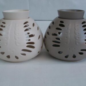 Duftlampe aus Keramik in Taupe oder Altweiß, 15 cm