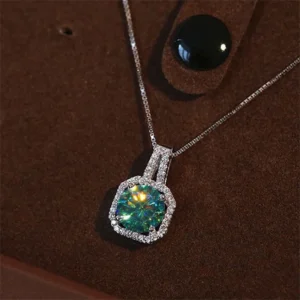Vintage 2ct grüner Moissanit Anhänger 925 Sterling Silber Charm Hochzeit Anhänger Halskette für Frauen Party Halsband Schmuck Geschenk