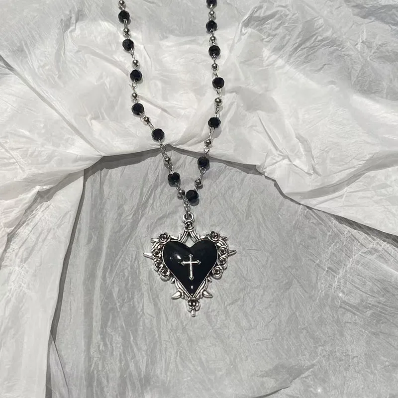 Vintage Gothic Fledermaus Kreuz Dunkle Anhänger Halskette Y2K Personalisierte Thorn Love Schwarze Perle Gestapelte Halskette Geeignete Halloween-Geschenke Vintage Gothic Fledermaus Kreuz Dunkle Anhänger Halskette Y2K Personalisierte Thorn Love Schwarze Perle Gestapelte Halskette Geeignete Halloween-Geschenke – Bild 4