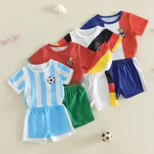 Kleinkind Baby Fußball-Outfit Verschiedene Team-Designs Rundhals Kurzarm Trikot und Shorts 2-teiliges Set
