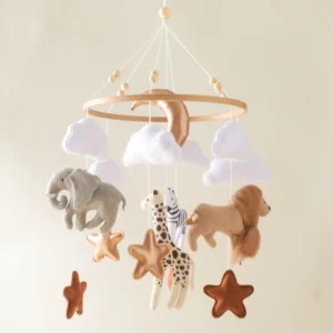 Babymobile mit Holzrasseln, weichen Filz-Tierfiguren, Musikbox und Hängespielzeug für Neugeborene – Babygeschenke