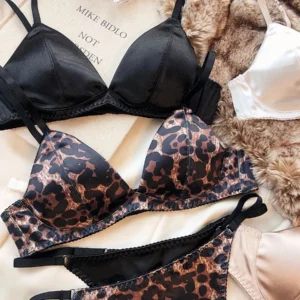 Sommer Frauen Unterwäsche Set sexy Seiden Dreieck Tasse drahtlose BHs Französisch Bra lette nahtlos intimates BH und Tanga Dessous Set