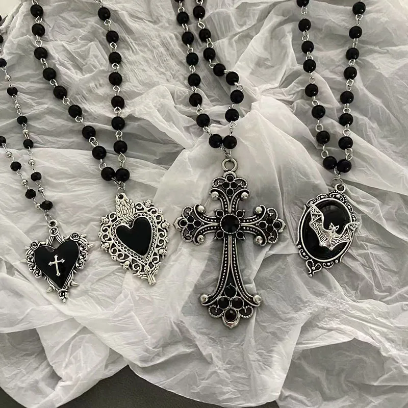 Vintage Gothic Fledermaus Kreuz Dunkle Anhänger Halskette Y2K Personalisierte Thorn Love Schwarze Perle Gestapelte Halskette Geeignete Halloween-Geschenke Vintage Gothic Fledermaus Kreuz Dunkle Anhänger Halskette Y2K Personalisierte Thorn Love Schwarze Perle Gestapelte Halskette Geeignete Halloween-Geschenke – Bild 2