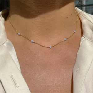 Neue Design Winzige Blaue Blume Halskette für Frauen Gold Farbe Nette Anhänger Halskette Trendy Weibliche Geburtstag Schmuck Bijoux Geschenk