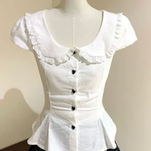 Weißes Schlankes Süßes Hemd für Damen mit Puffärmeln, Niedlicher Preppy-Stil Bluse, Sommer Japanischer Kawaii-Stil mit Liebesknöpfen, Spitzen-Patchwork-Oberteil