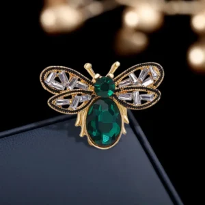 Hochwertige Grüne Kristall-Bienenbroschen Luxuriöse Strass-Insekten-Anstecknadeln für Kragen Hut Schal Deko Modeschmuck Geschenke