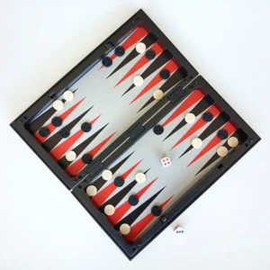 25 cm faltbares magnetisches Schach-Dame-Backgammon-Spielbrett, 3-in-1, ideale Tischplatte für Familientreffen