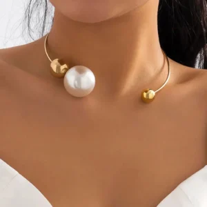 Elegante Goth Große Weiße Imitation Perle Choker Halskette für Frauen Ball Anhänger Schlüsselbein Kette Hochzeit Schmuck Collares 2022 Neue