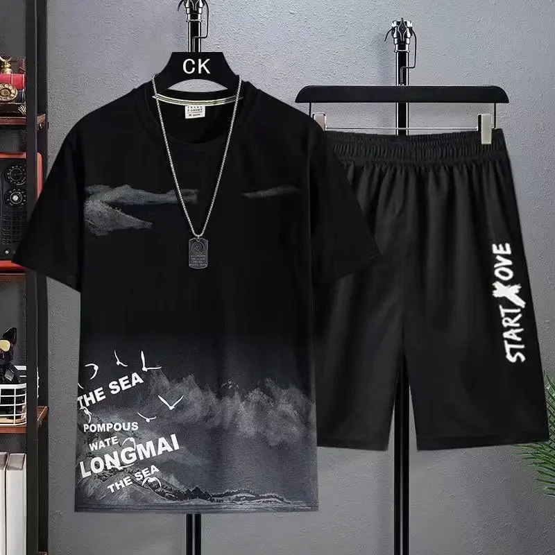 2025 Sommer Dünnes Lässiges Schnelltrocknendes Zweiteiler-Set Herren Sport Outdoor Lauf Kurzarm T-Shirt + Shorts Trainingsanzug 2025 Sommer Dünnes Lässiges Schnelltrocknendes Zweiteiler-Set Herren Sport Outdoor Lauf Kurzarm T-Shirt + Shorts Trainingsanzug – Bild 7