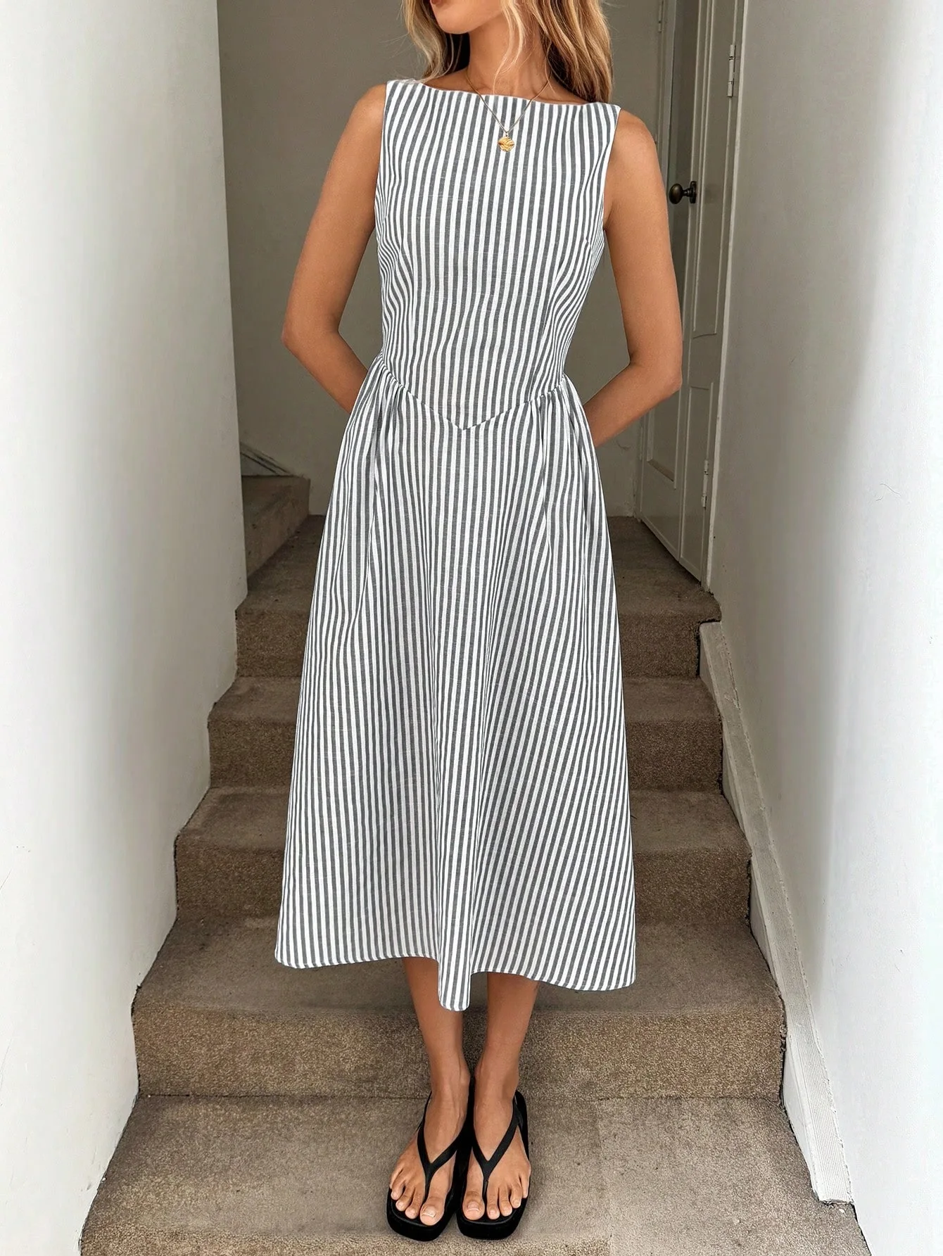 2025, Neues Schlankmachendes, Frisches, Vertikal Gestreiftes, Ärmelloses Sommerkleid Mit Elegantem Temperament 2025, Neues Schlankmachendes, Frisches, Vertikal Gestreiftes, Ärmelloses Sommerkleid Mit Elegantem Temperament – Bild 5